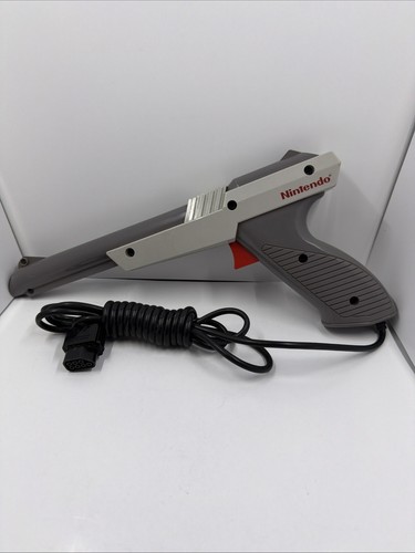 Nintendo zapper gun 1985 - nintendo,