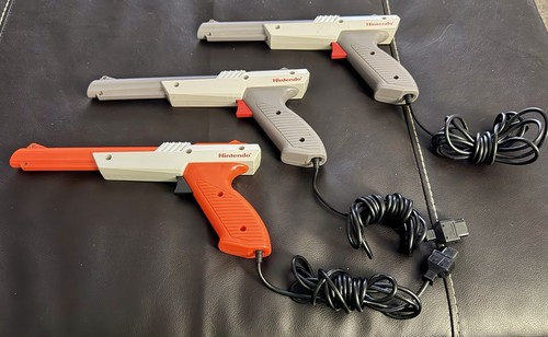 Nintendo zapper gun 1985 - zapper,